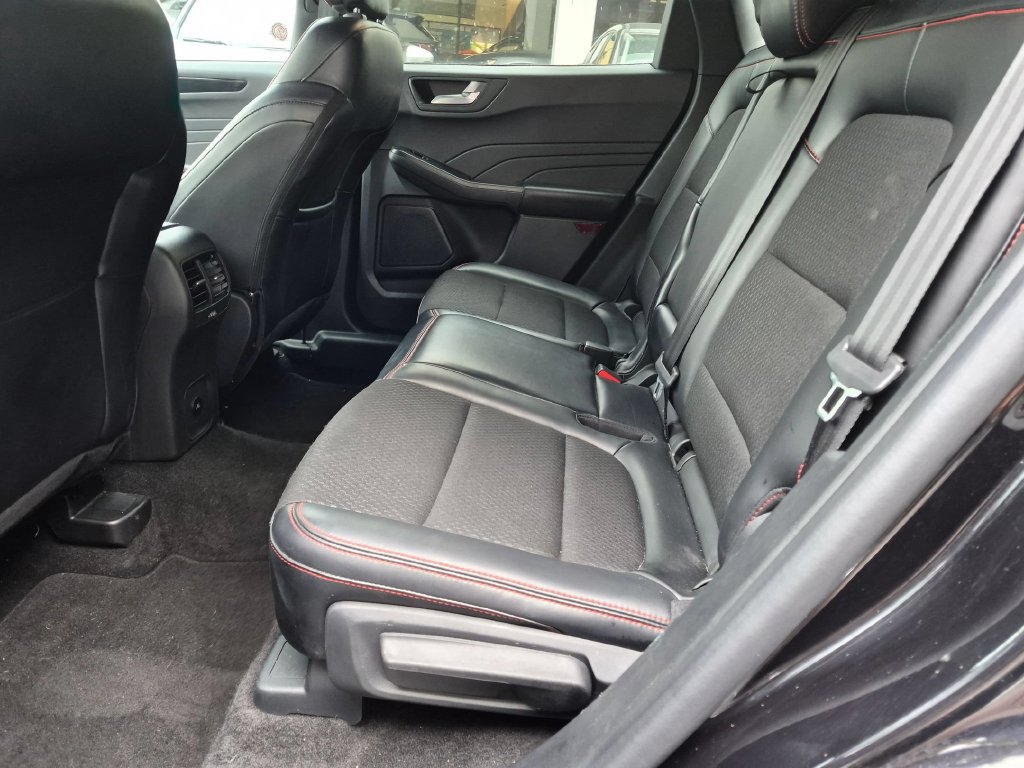 Used 2025 Ford Escape ST-Line FWD image 26