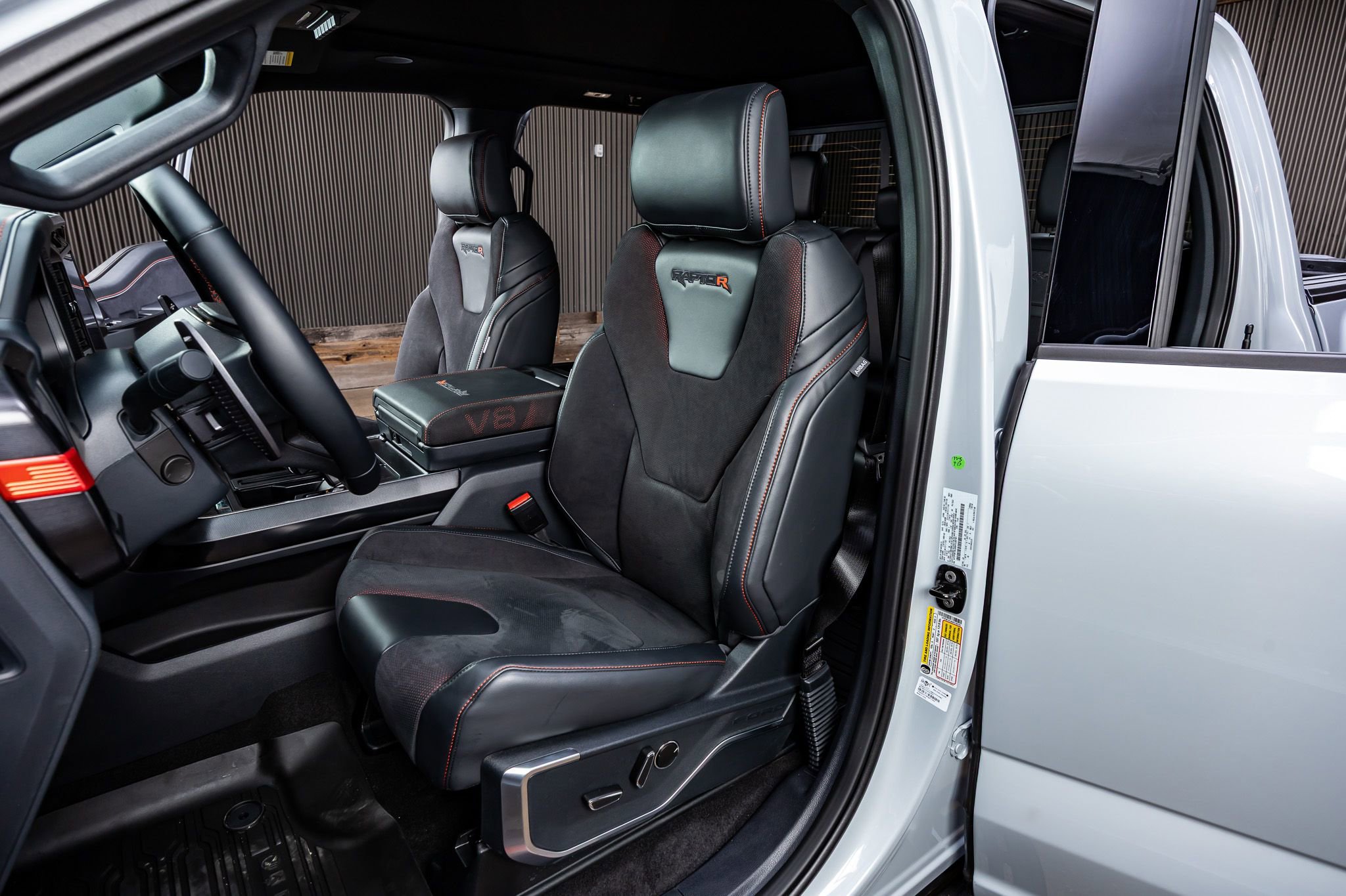 Used 2025 Ford F150 Raptor w/ Equipment Group 803A Raptor R image 30