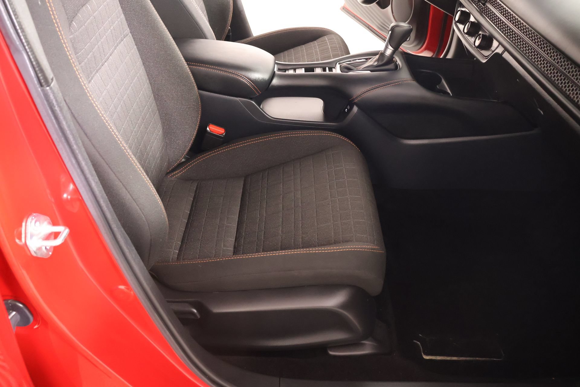 Used 2025 Honda HR-V Sport image 13
