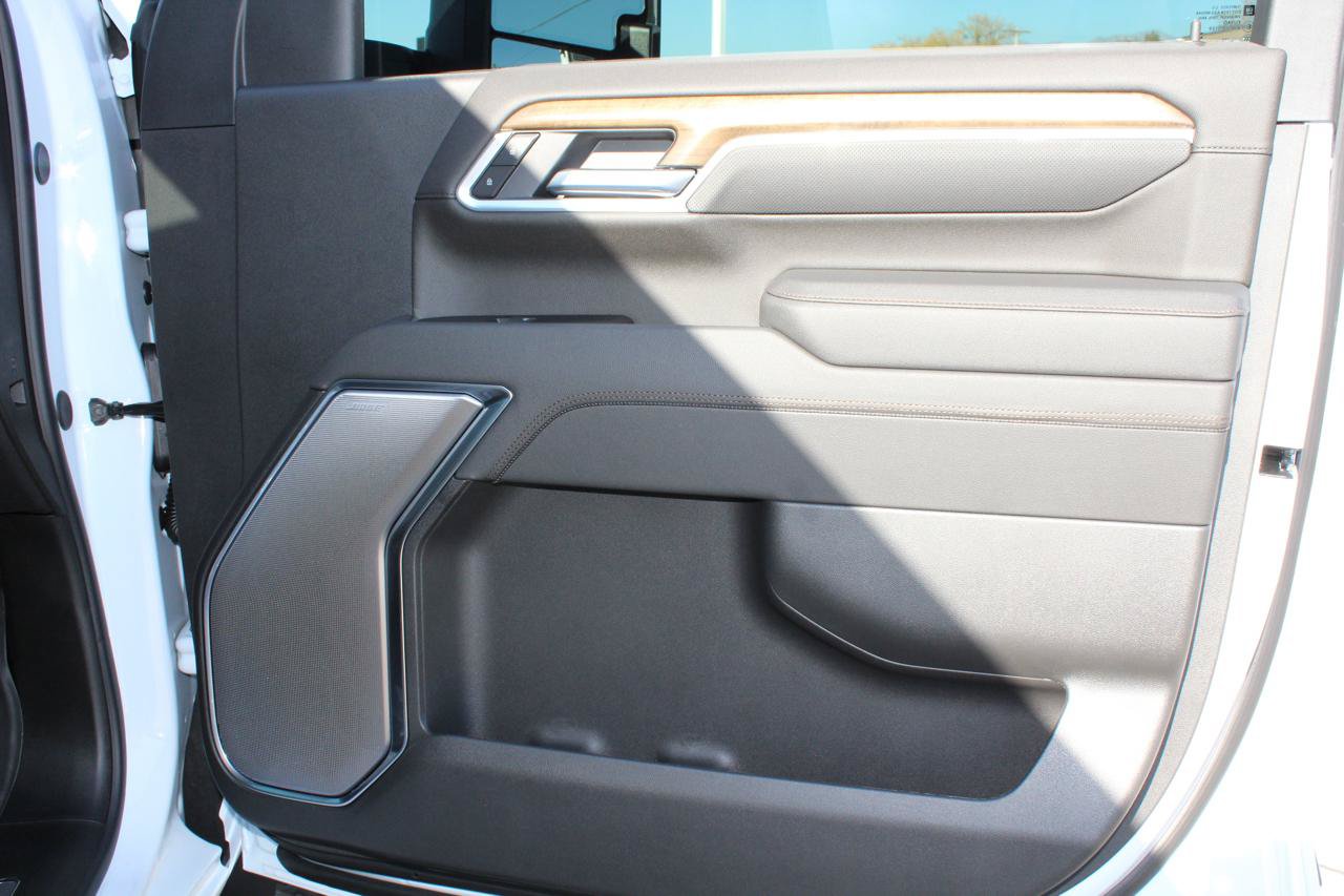 Used 2026 Chevrolet Silverado 3500 High Country w/ High Country Premium Package AWD/4WD image 91