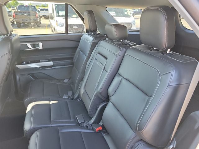 Certified 2023 Ford Explorer XLT w/ Equipment Group 202A AWD/4WD image 23