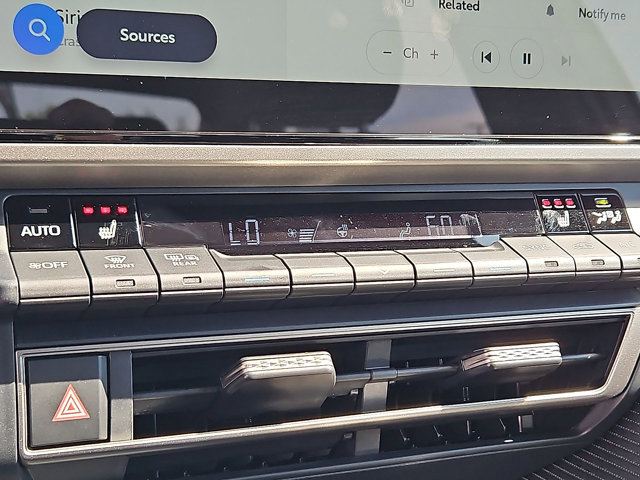 Used 2026 Toyota Camry SE w/ Multimedia Upgrade Package AWD/4WD image 26