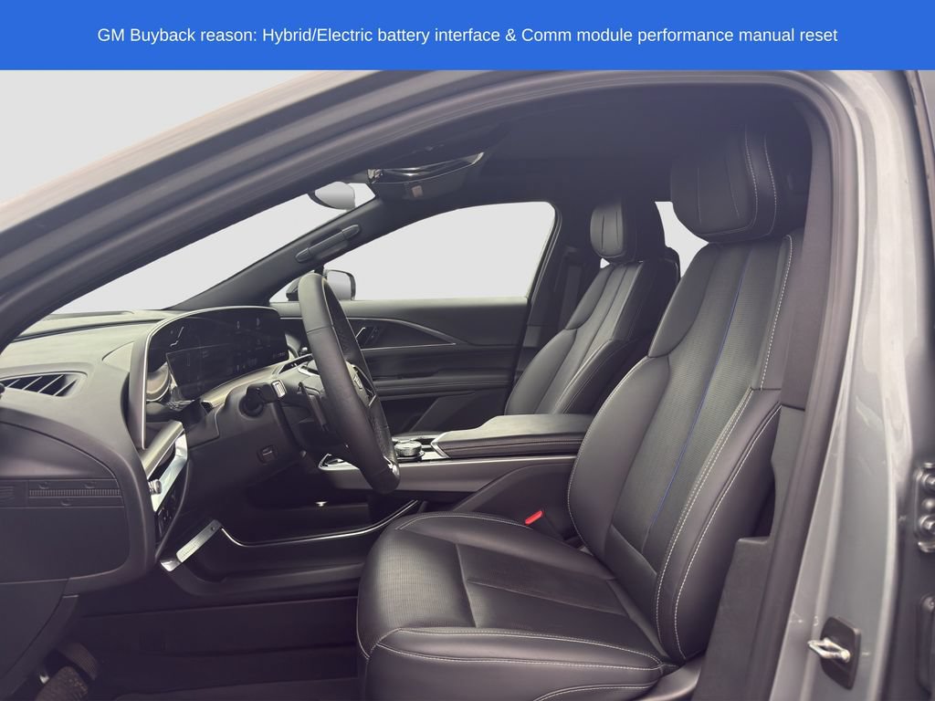 Used 2024 Cadillac Lyriq Luxury AWD/4WD image 9