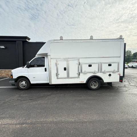 Used 2018 GMC Savana 3500 w/ Power Convenience Package RWD image 3