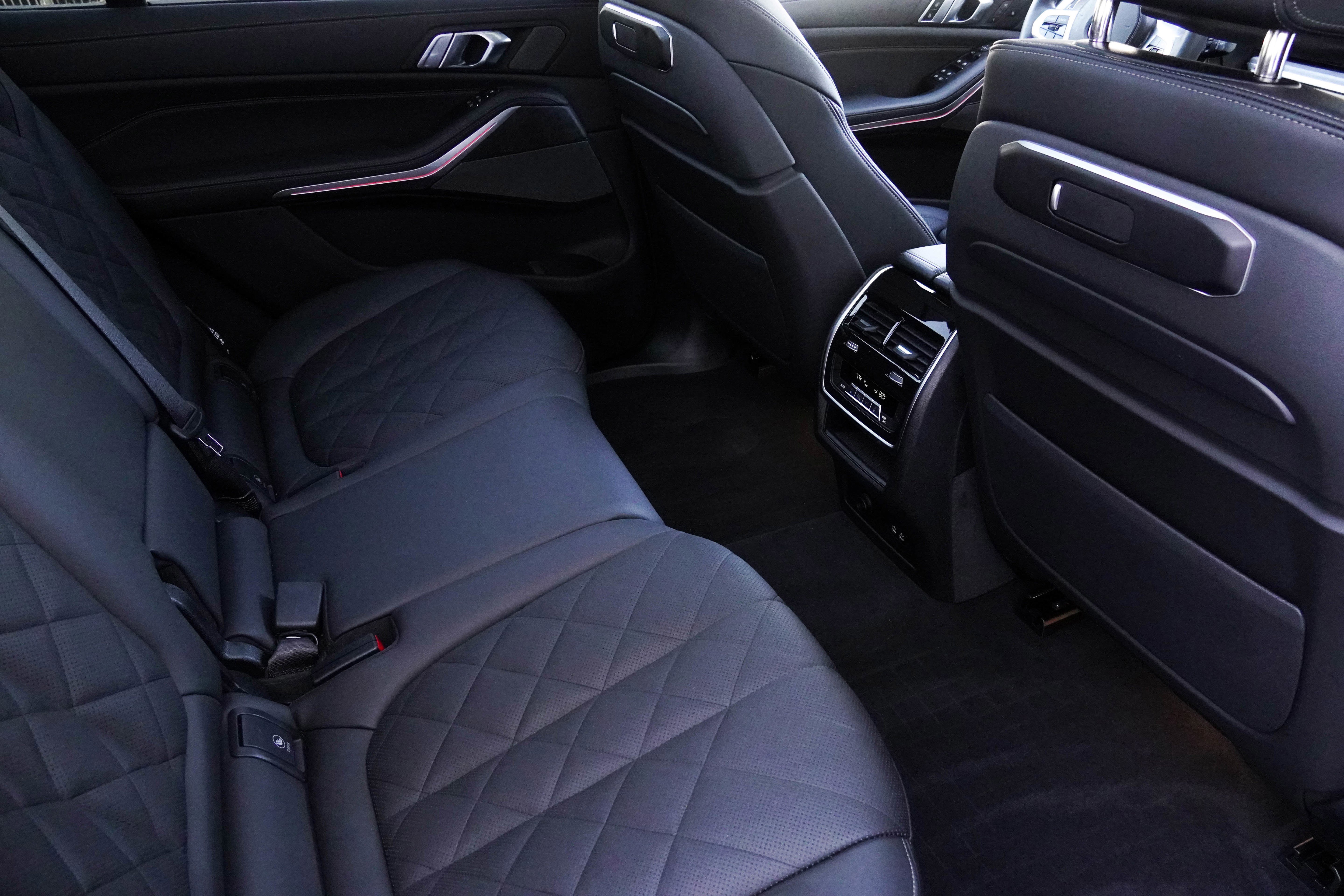 Certified 2026 BMW X7 xDrive40i w/ M Sport Package image 35