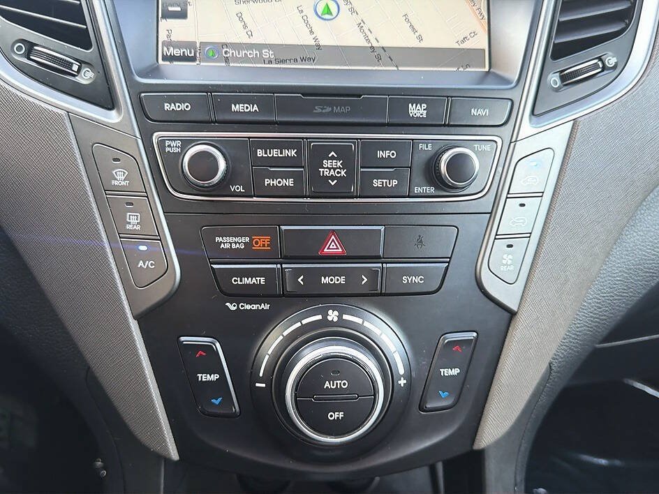 Used 2018 Hyundai Santa Fe FWD w/ Cargo Package image 13