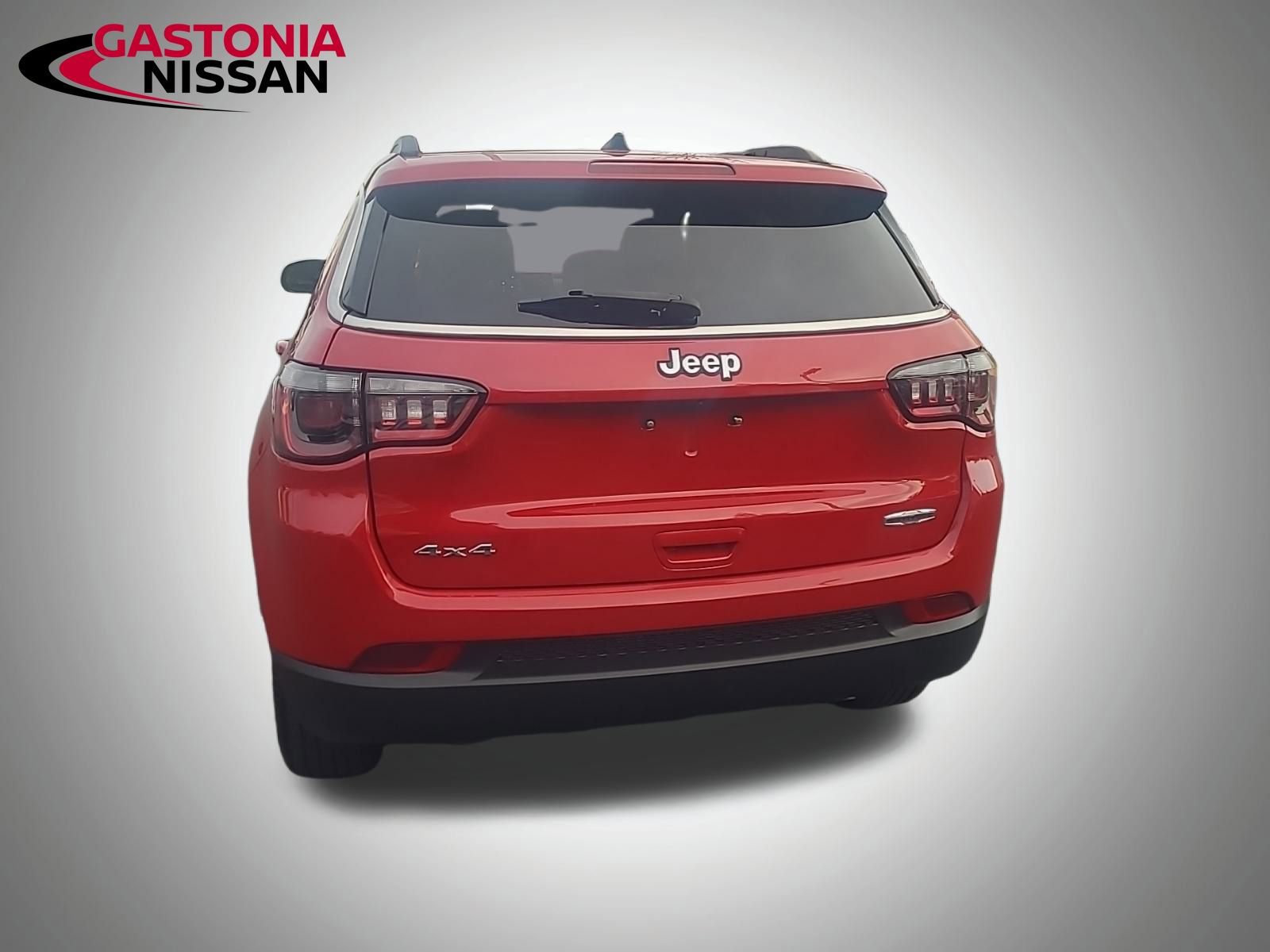 Used 2024 Jeep Compass Latitude image 10