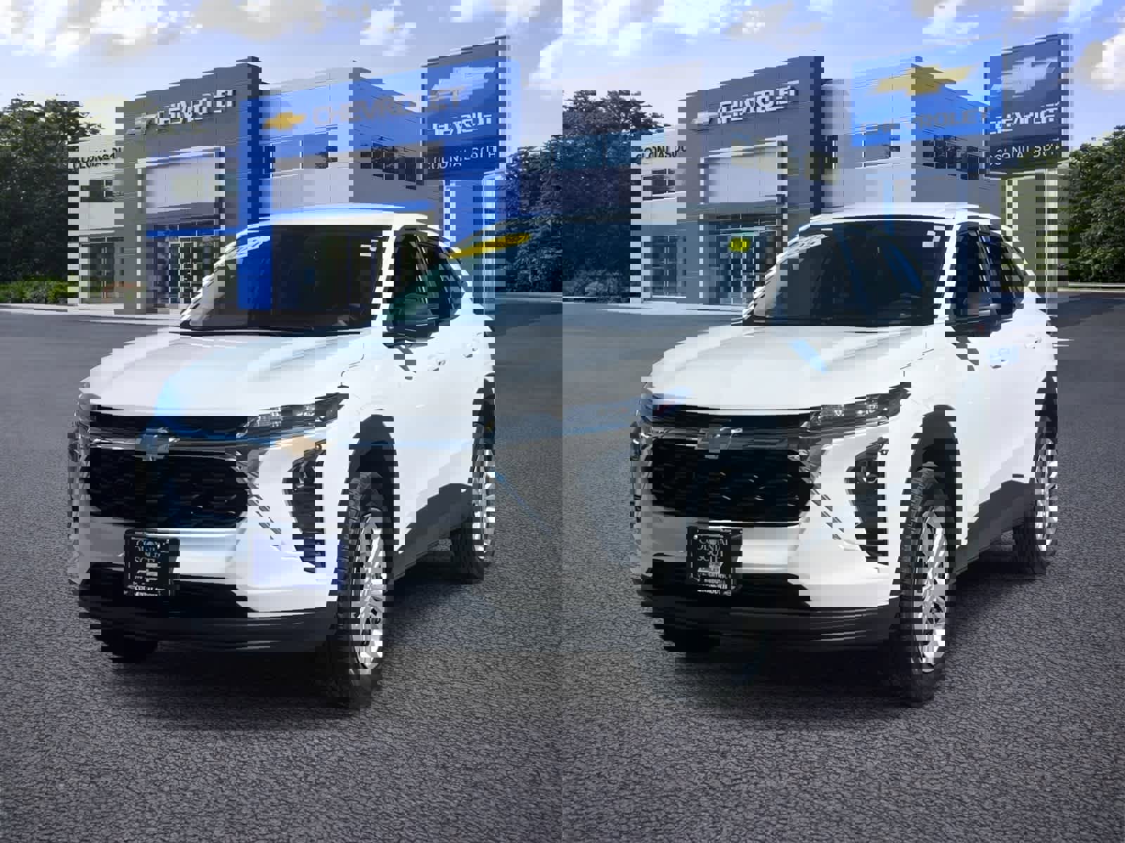 Certified 2024 Chevrolet Trax LS FWD image 2