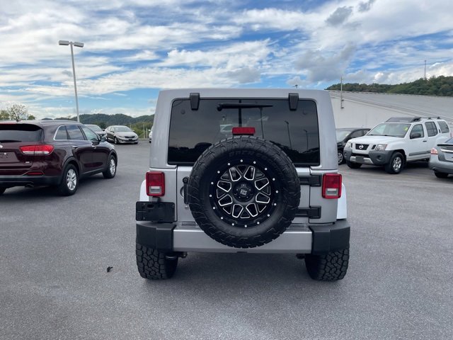 Used 2017 Jeep Wrangler Unlimited Sahara w/ Dual Top Group image 7