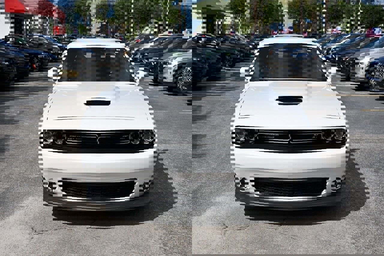 Used 2022 Dodge Challenger GT image 2