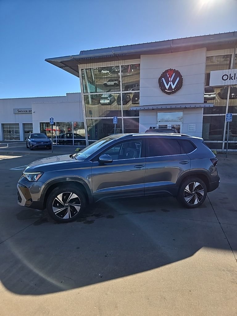 New 2026 Volkswagen Taos SE AWD/4WD image 8