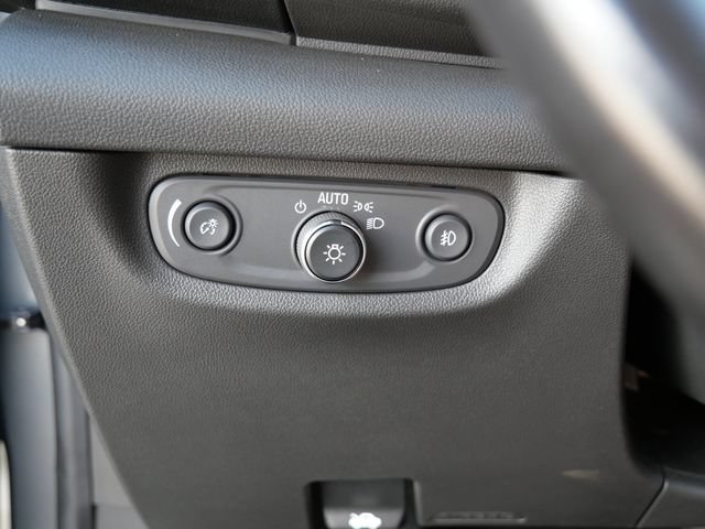 Used 2018 Buick Regal Essence w/ Driver Confidence Package #1 AWD/4WD image 17