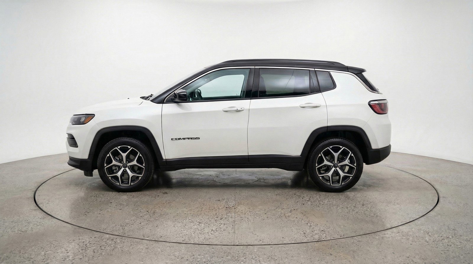 Used 2025 Jeep Compass Limited AWD/4WD image 5