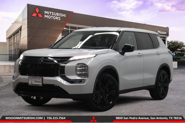 New 2026 Mitsubishi Outlander LE FWD image 1