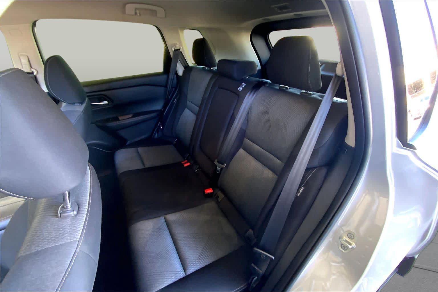 Used 2024 Nissan Rogue SV AWD/4WD image 20
