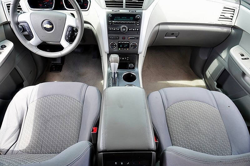 Used 2011 Chevrolet Traverse LT w/ Personal Connectivity Package AWD/4WD image 22