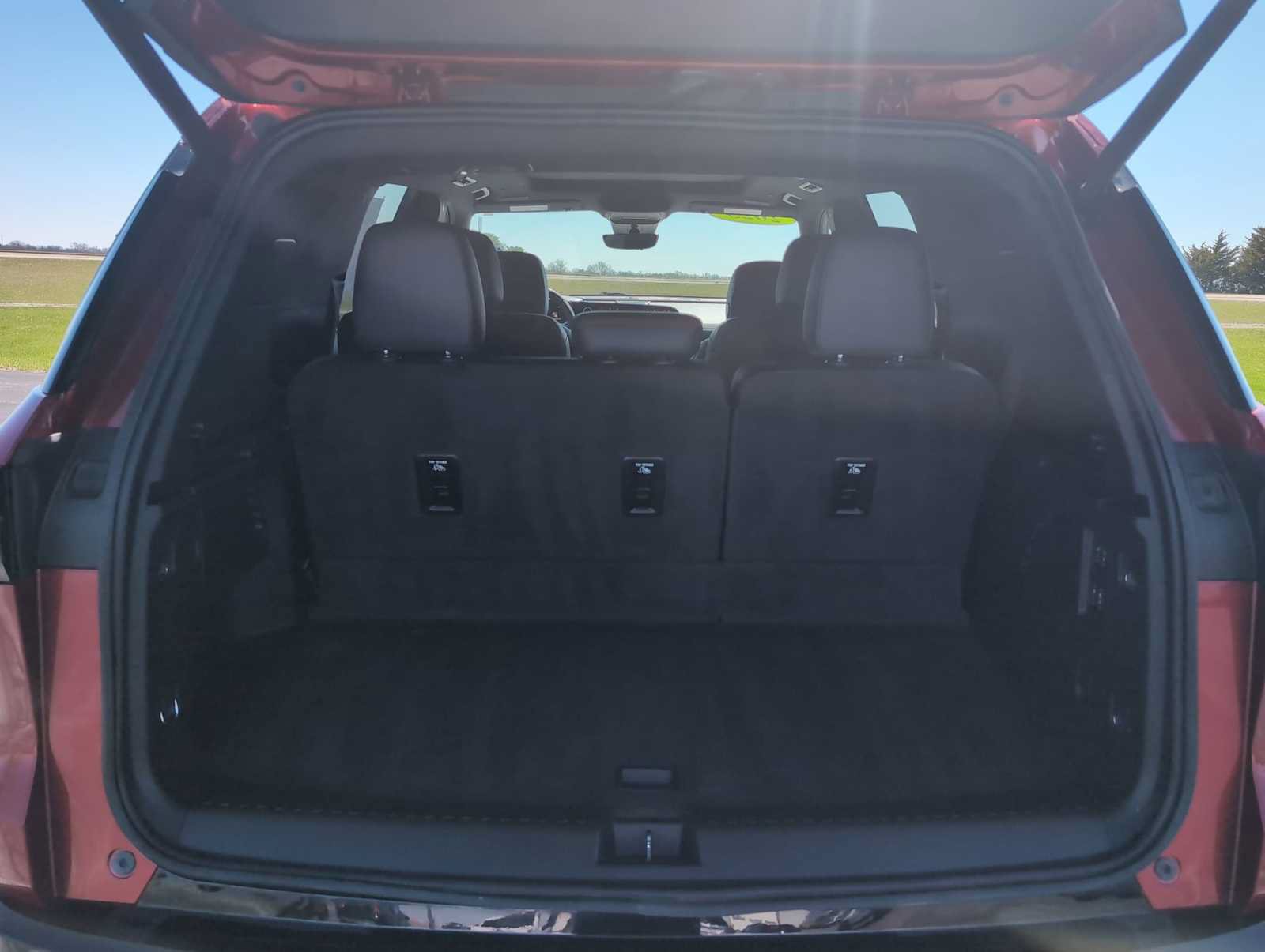 Used 2025 Chevrolet Traverse RS w/ LPO, Floor Liner Package AWD/4WD image 27