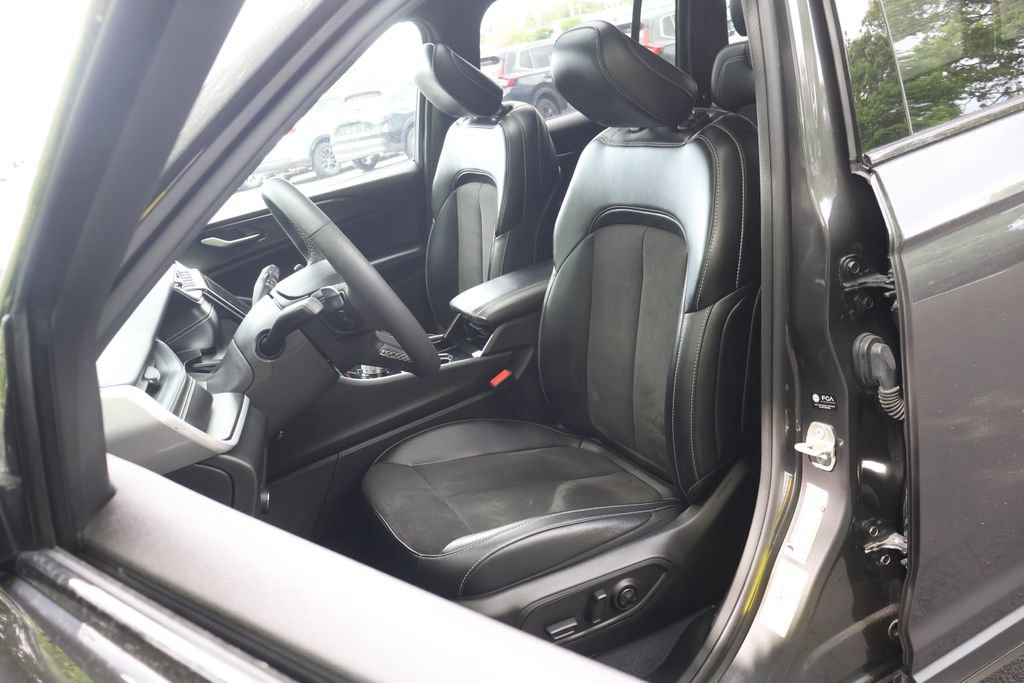 Used 2023 Jeep Grand Cherokee Altitude AWD/4WD image 31