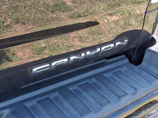 Used 2021 GMC Canyon Denali image 8