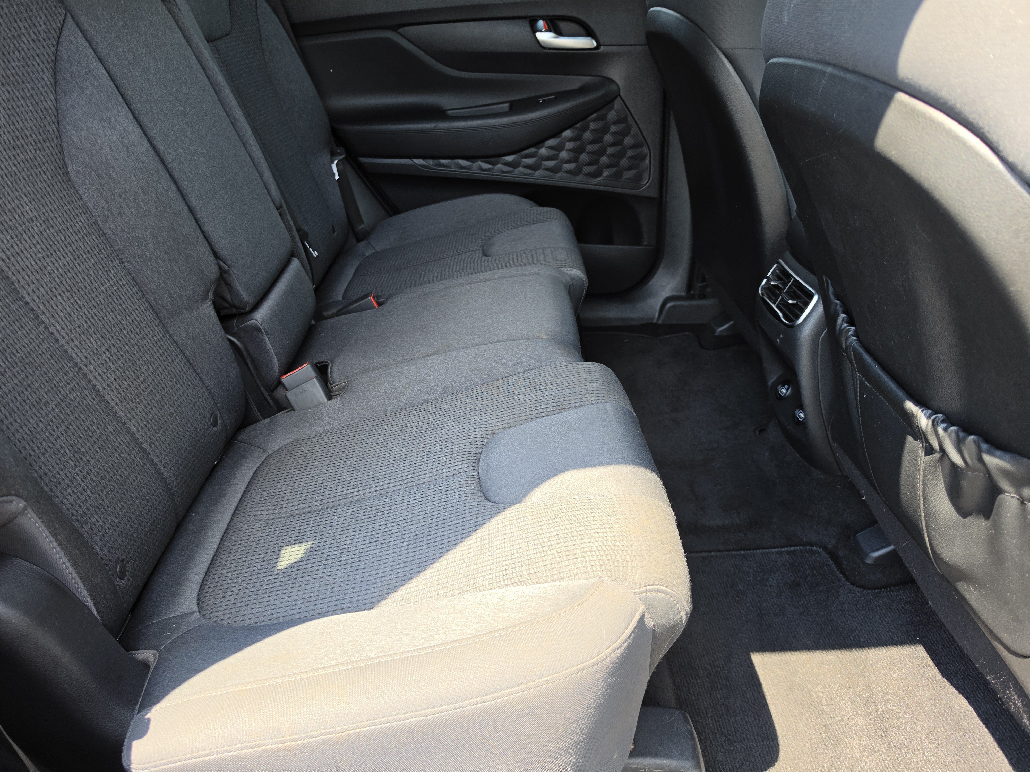 Used 2023 Hyundai Santa Fe SE FWD image 12