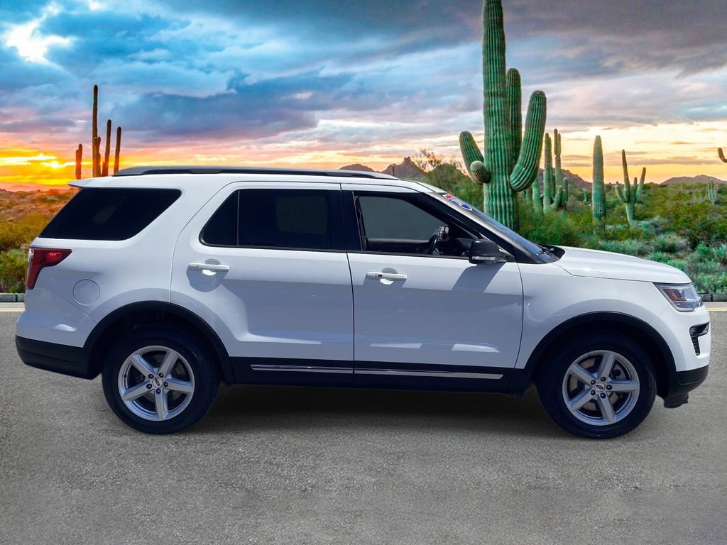 Used 2019 Ford Explorer XLT w/ Equipment Group 202A FWD image 2