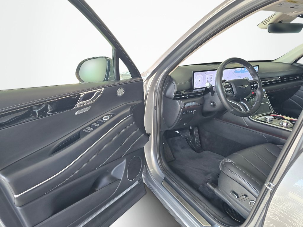 Used 2025 Genesis GV80 2.5T Standard AWD/4WD image 24