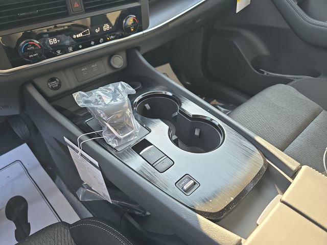 New 2026 Nissan Rogue SV FWD image 27