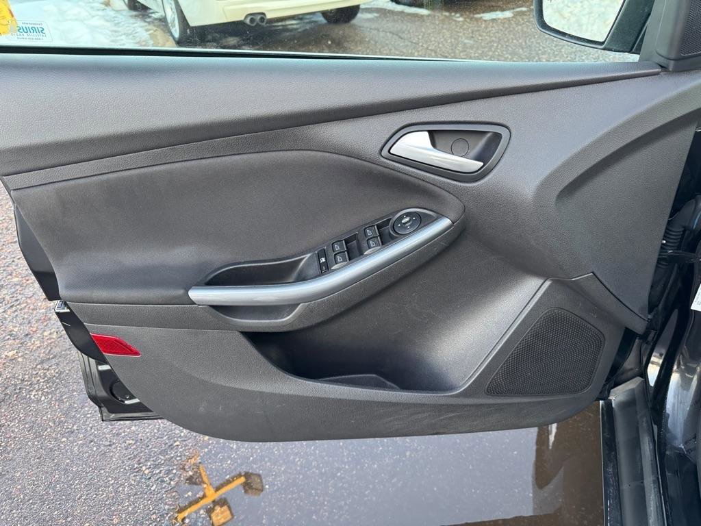 Used 2014 Ford Focus Titanium image 19