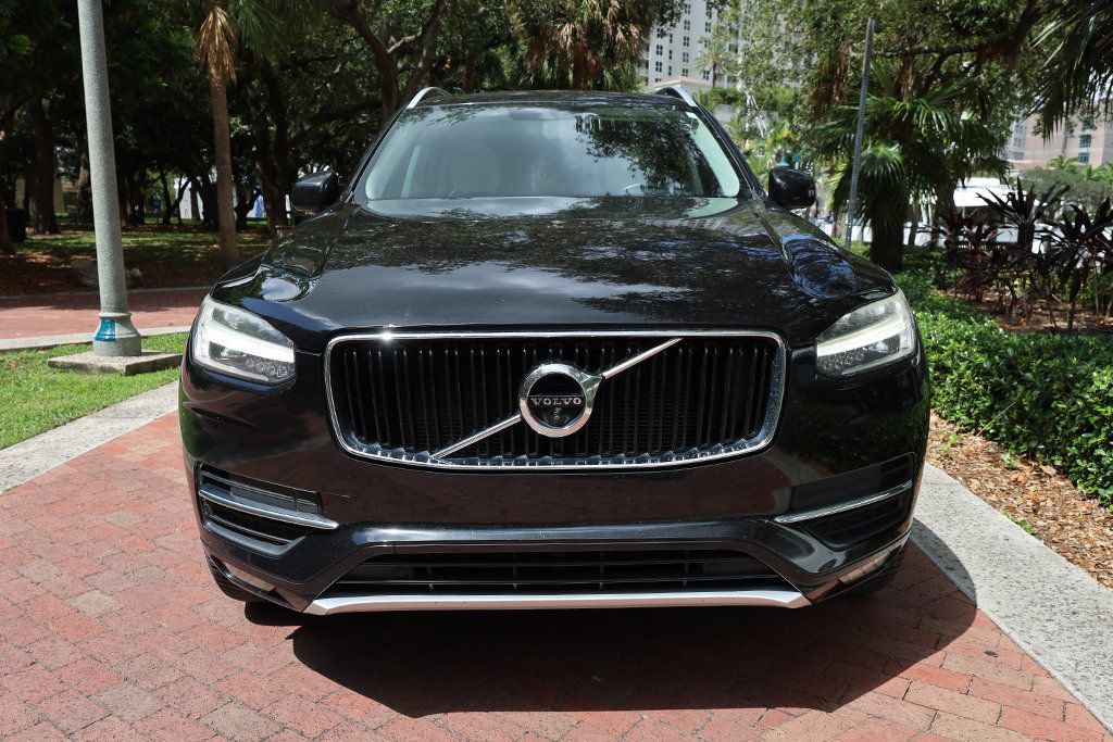 Used 2018 Volvo XC90 T6 Momentum w/ Convenience Package AWD/4WD image 20