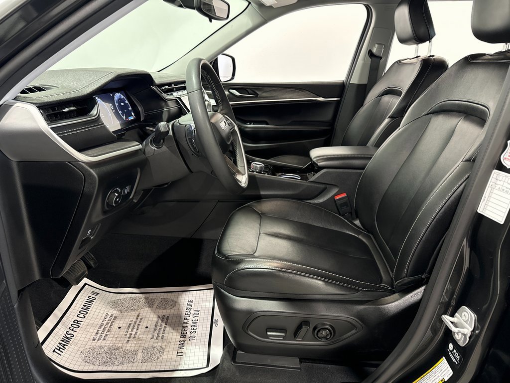 Used 2023 Jeep Grand Cherokee L Limited image 14