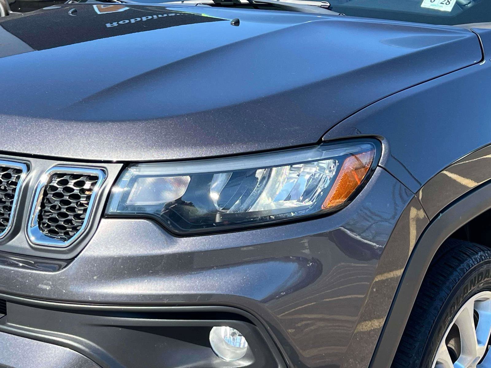 Used 2023 Jeep Compass Latitude image 7