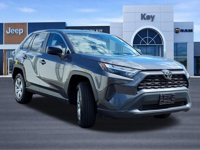 Used 2023 Toyota RAV4 LE FWD image 6