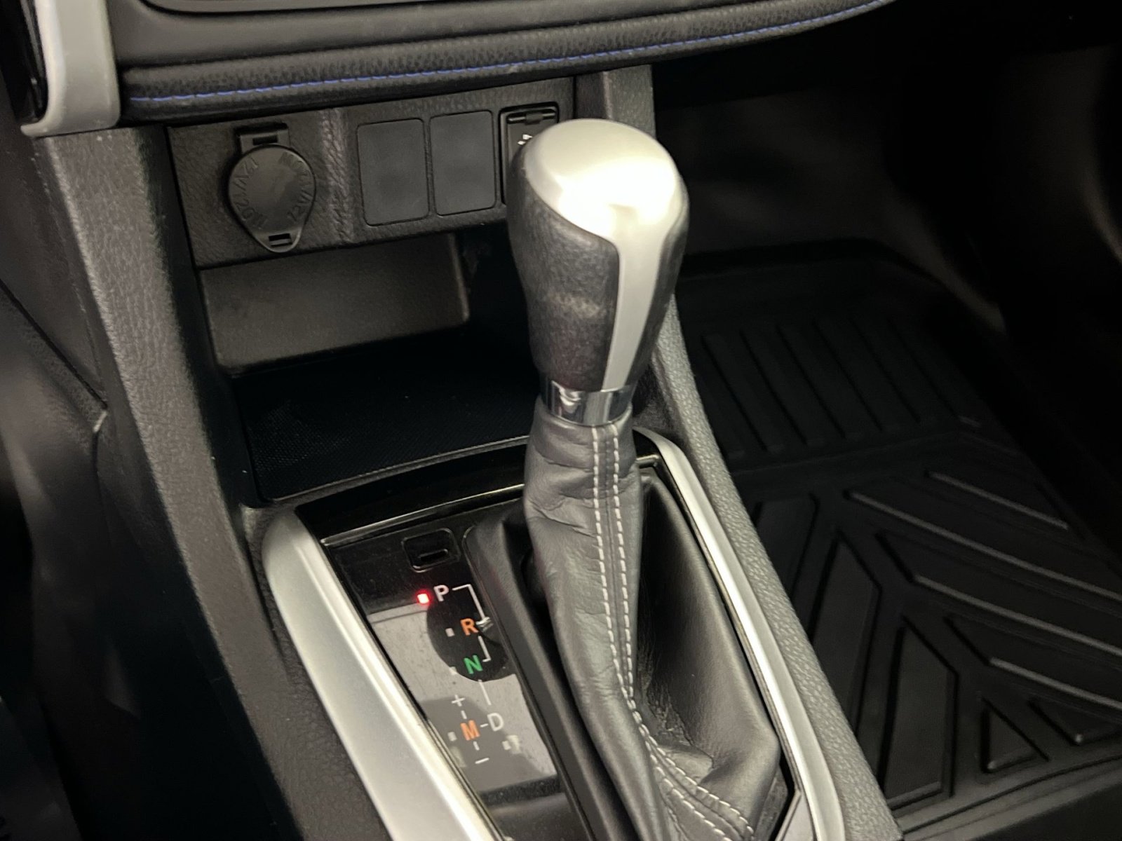 Used 2017 Toyota Corolla SE image 22