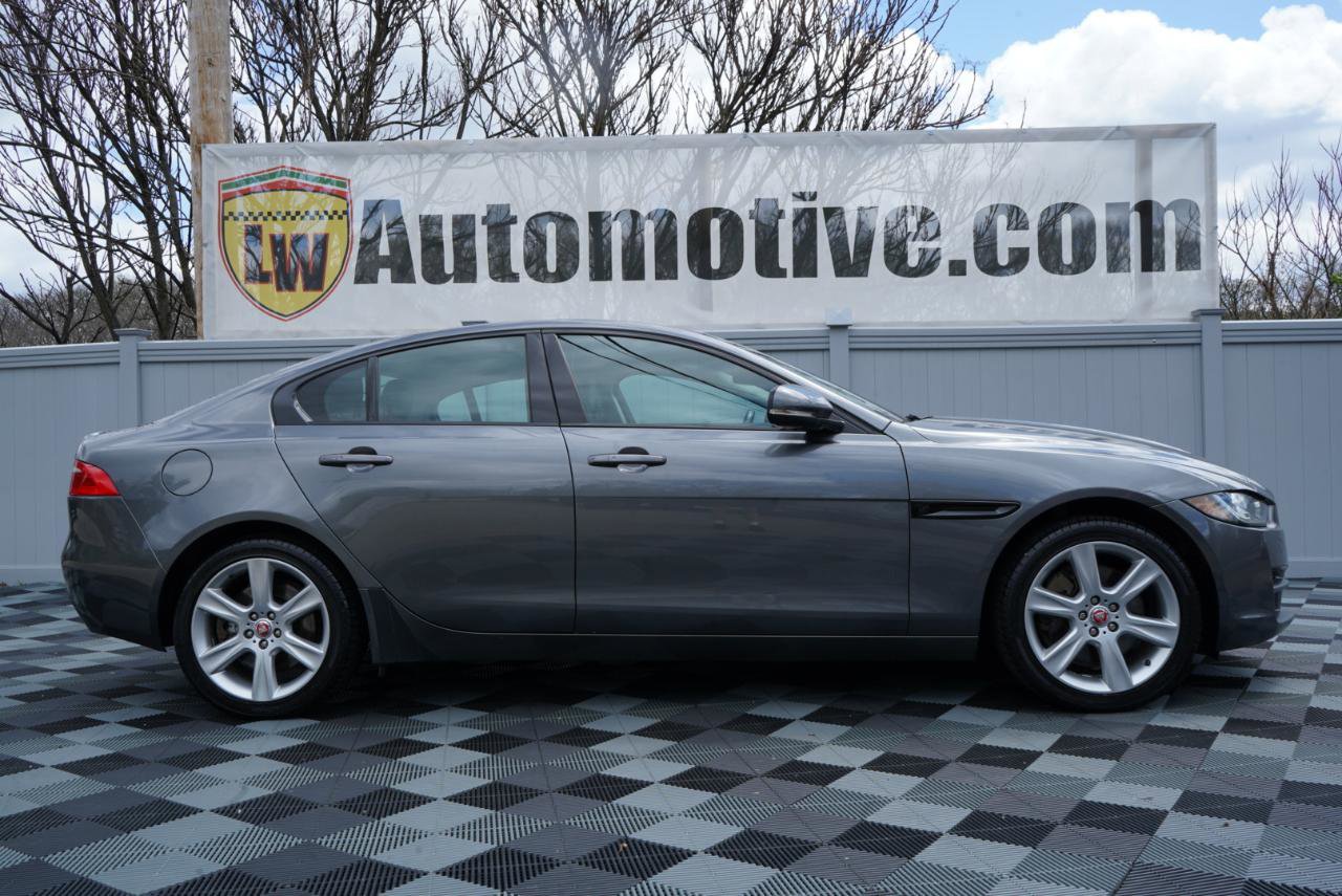 Used 2018 Jaguar XE Prestige AWD/4WD image 4