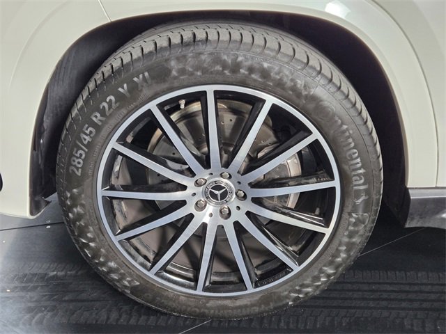 Used 2024 Mercedes-Benz GLS 580 4MATIC image 12
