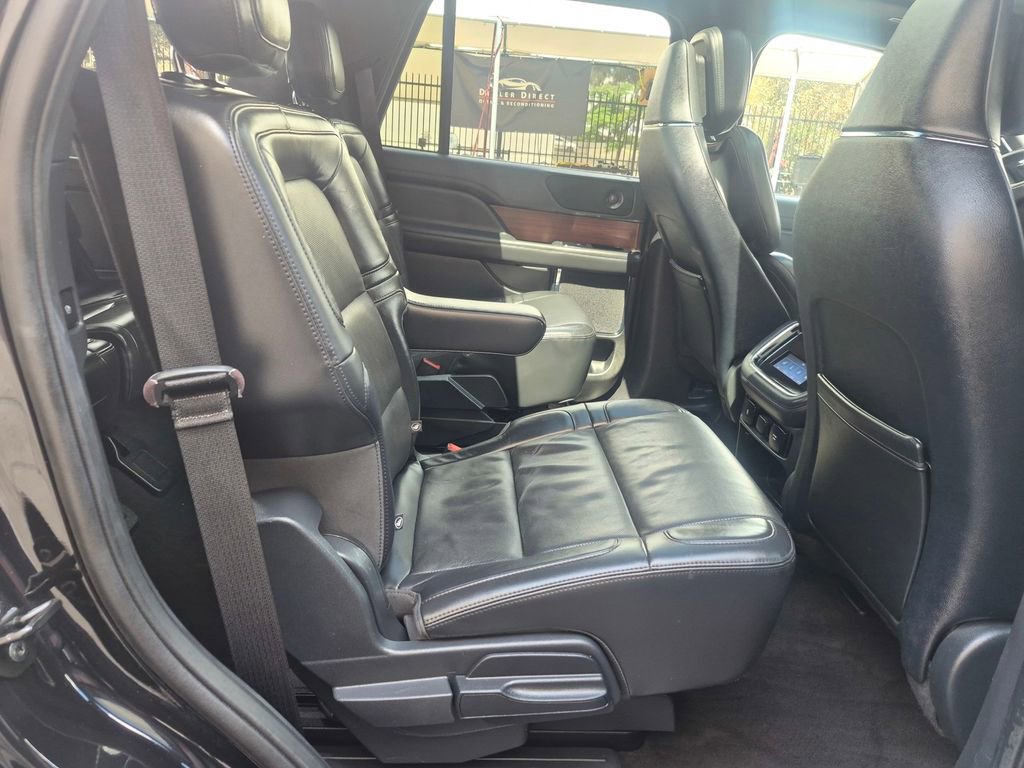 Used 2024 Lincoln Navigator Reserve image 36