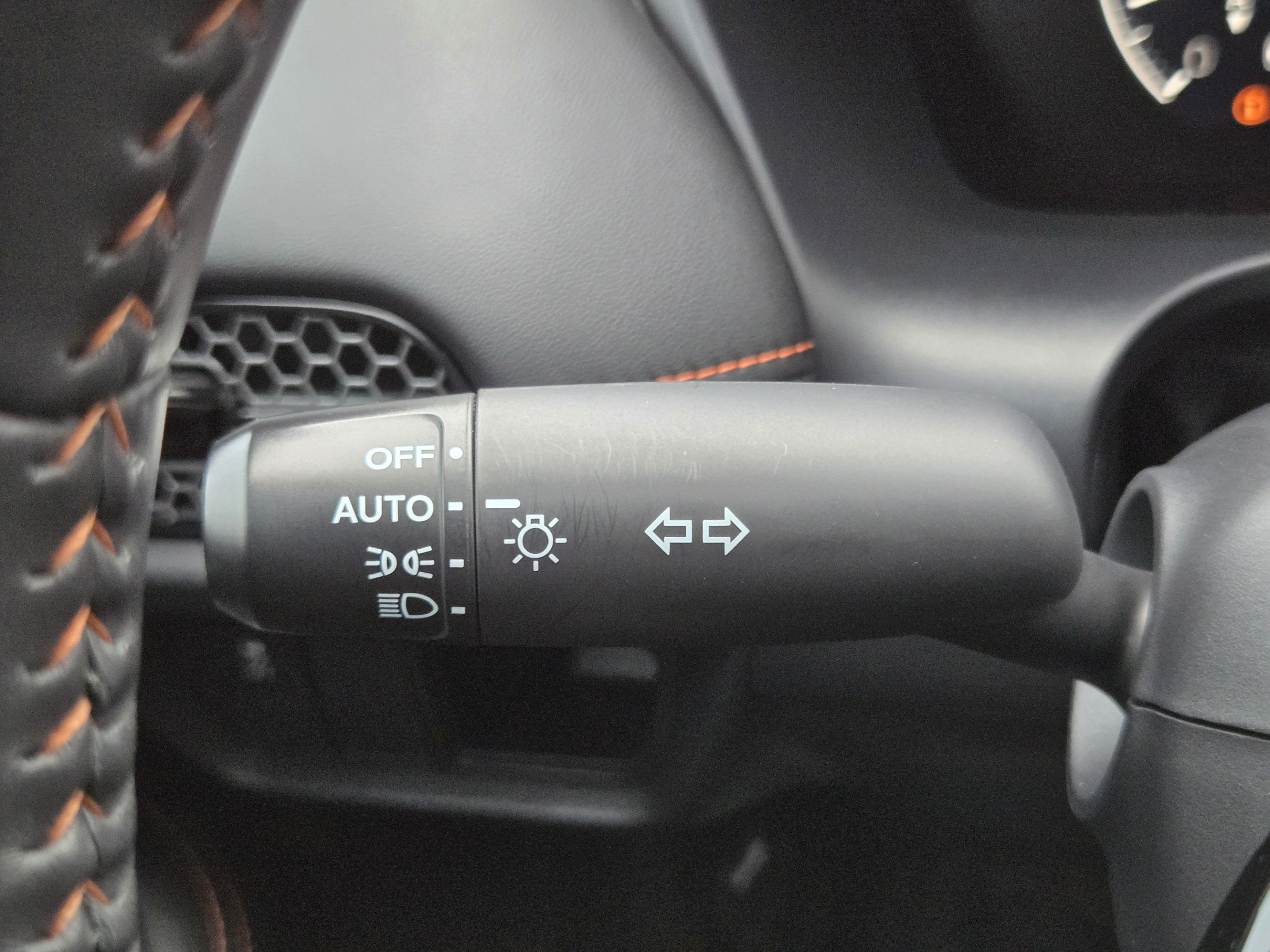 Used 2025 Honda HR-V Sport image 19