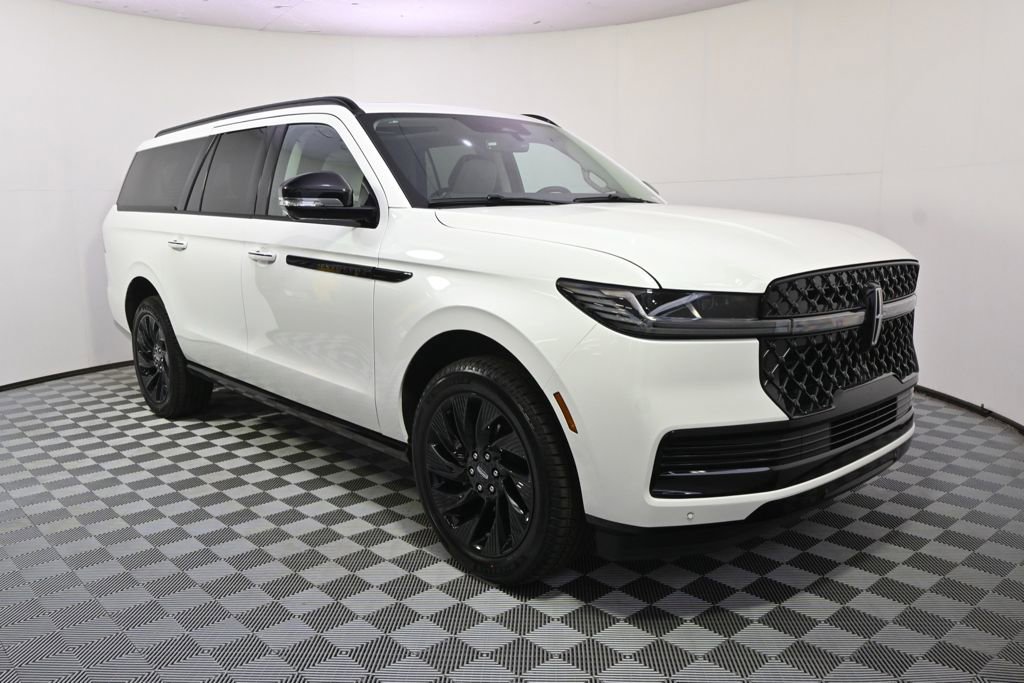New 2026 Lincoln Navigator L Reserve w/ Jet Appearance Package AWD/4WD image 8