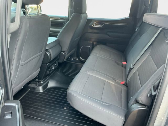 Used 2025 Chevrolet Silverado 1500 LT image 17