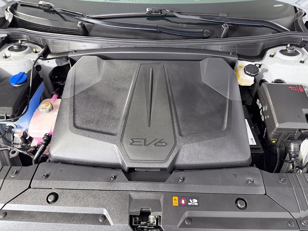 Used 2025 Kia EV6 Wind RWD image 23