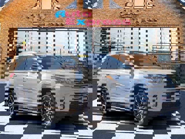 Used 2019 Toyota Highlander AWD V6