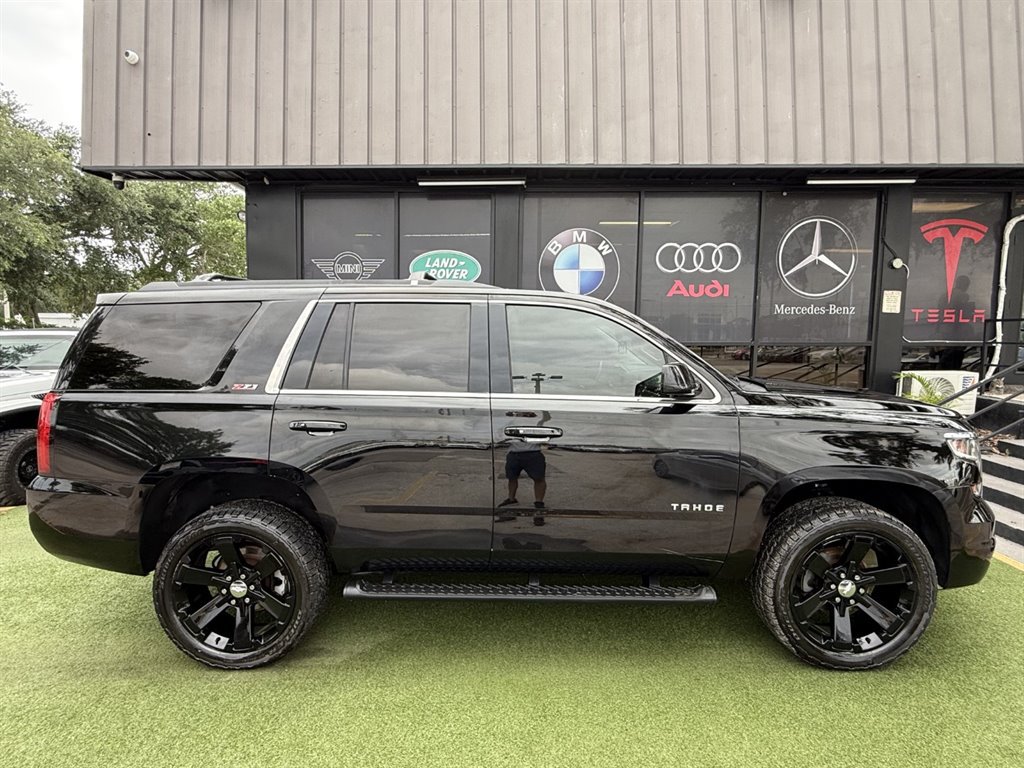 Used 2017 Chevrolet Tahoe LT w/ Luxury Package AWD/4WD image 8