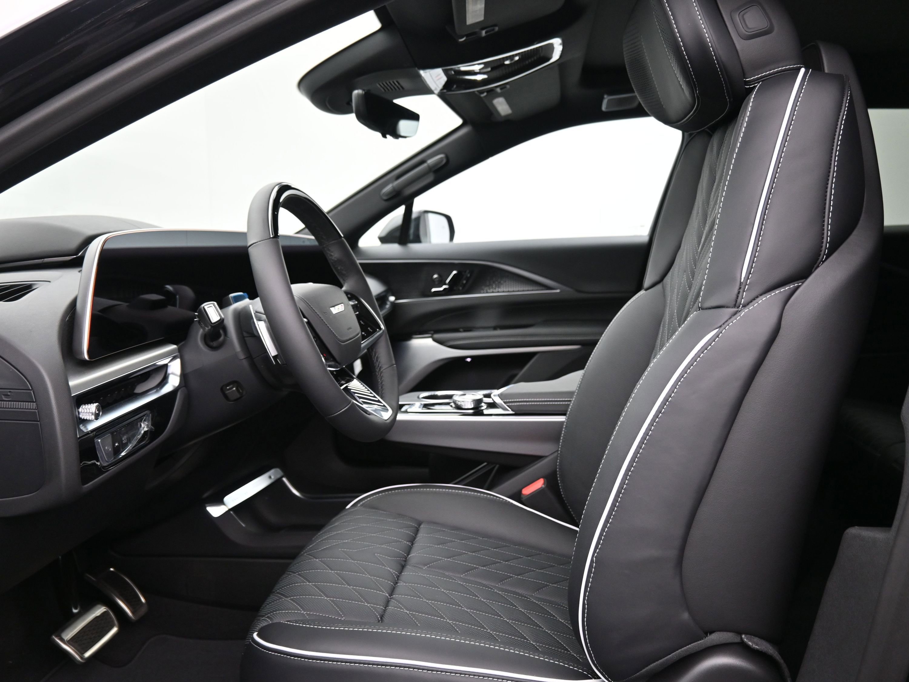 New 2026 Cadillac Lyriq V w/ LPO, Floor Liner Package image 9