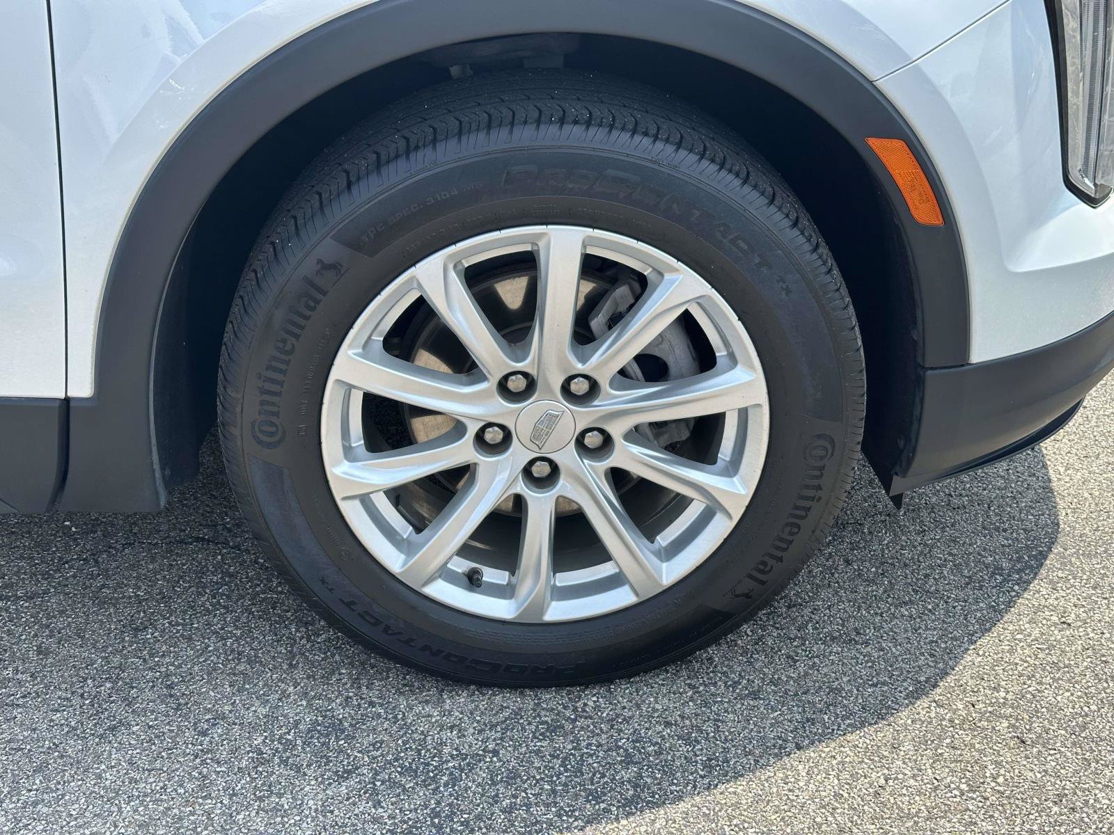 Certified 2023 Cadillac XT4 Luxury w/ Cold Weather Package AWD/4WD image 8
