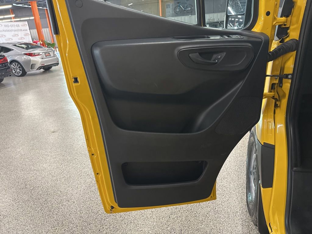 Used 2021 Mercedes-Benz Sprinter 2500 image 12