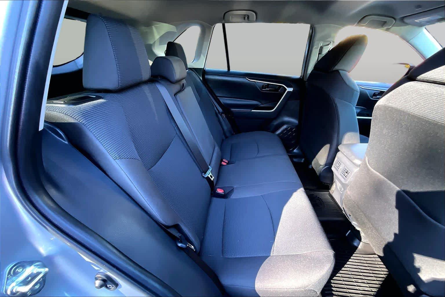 Certified 2025 Toyota RAV4 LE AWD/4WD image 18