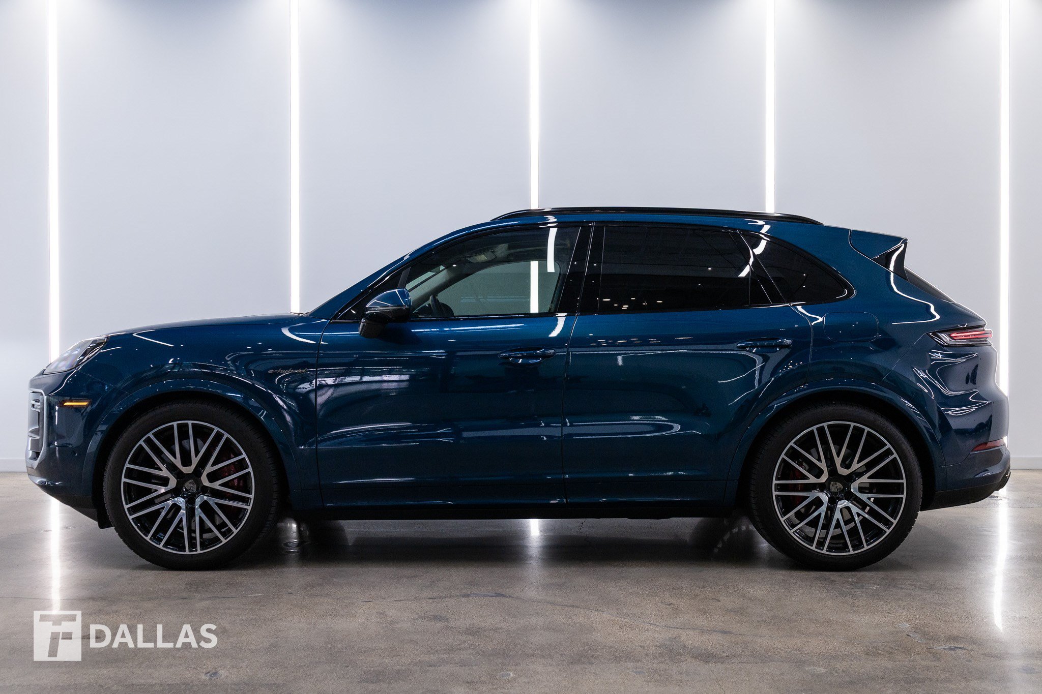 Used 2025 Porsche Cayenne Turbo