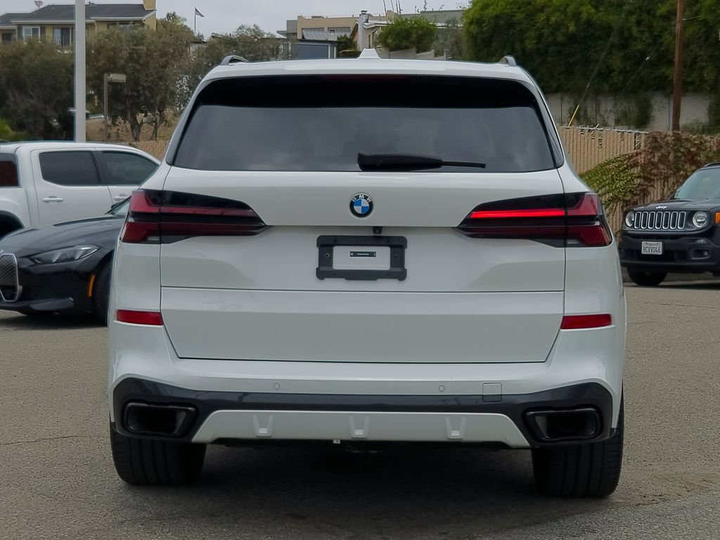 Used 2025 BMW X5 xDrive40i w/ M Sport Package AWD/4WD image 26