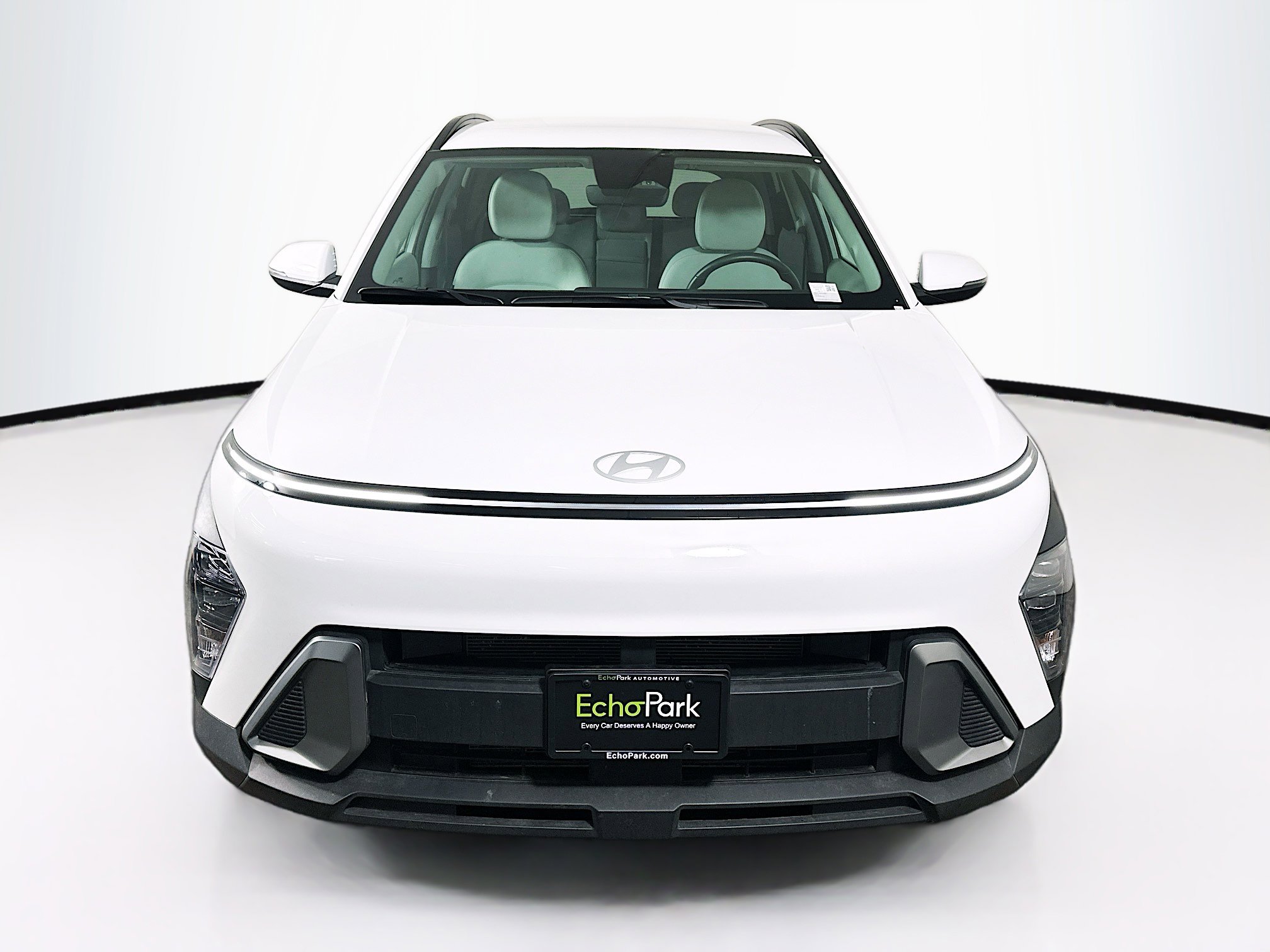 Used 2025 Hyundai Kona SEL image 2