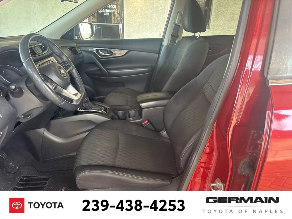 Used 2019 Nissan Rogue SV w/ Premium Package image 15